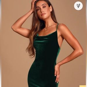 Lulus NWT Green velvet midi dress